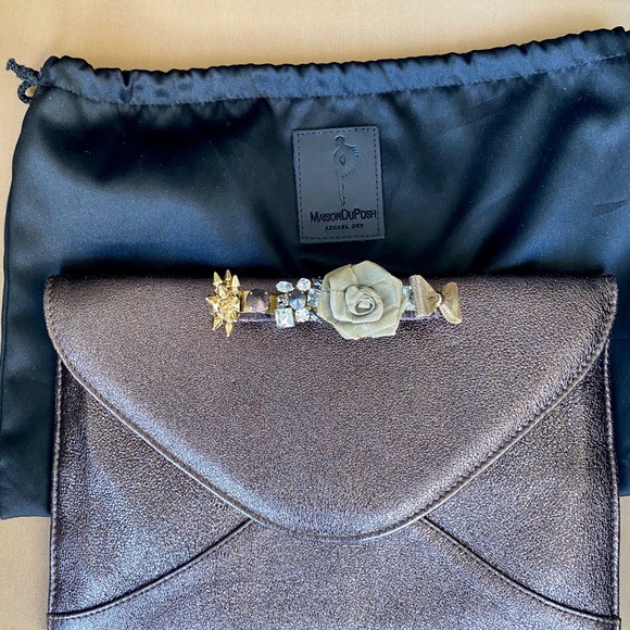 MAISON DU POSH ENVELOPE CLITCH CRYSTAL RING DETAIL - Picture 6 of 8